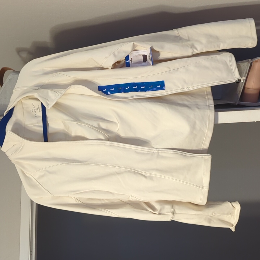 Never worn Yoga dri fit couture zip up jacket